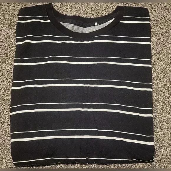 PACSUN men basic striped t-shirts, 2 available, size LARGE, price per shirt - Picture 3 of 3